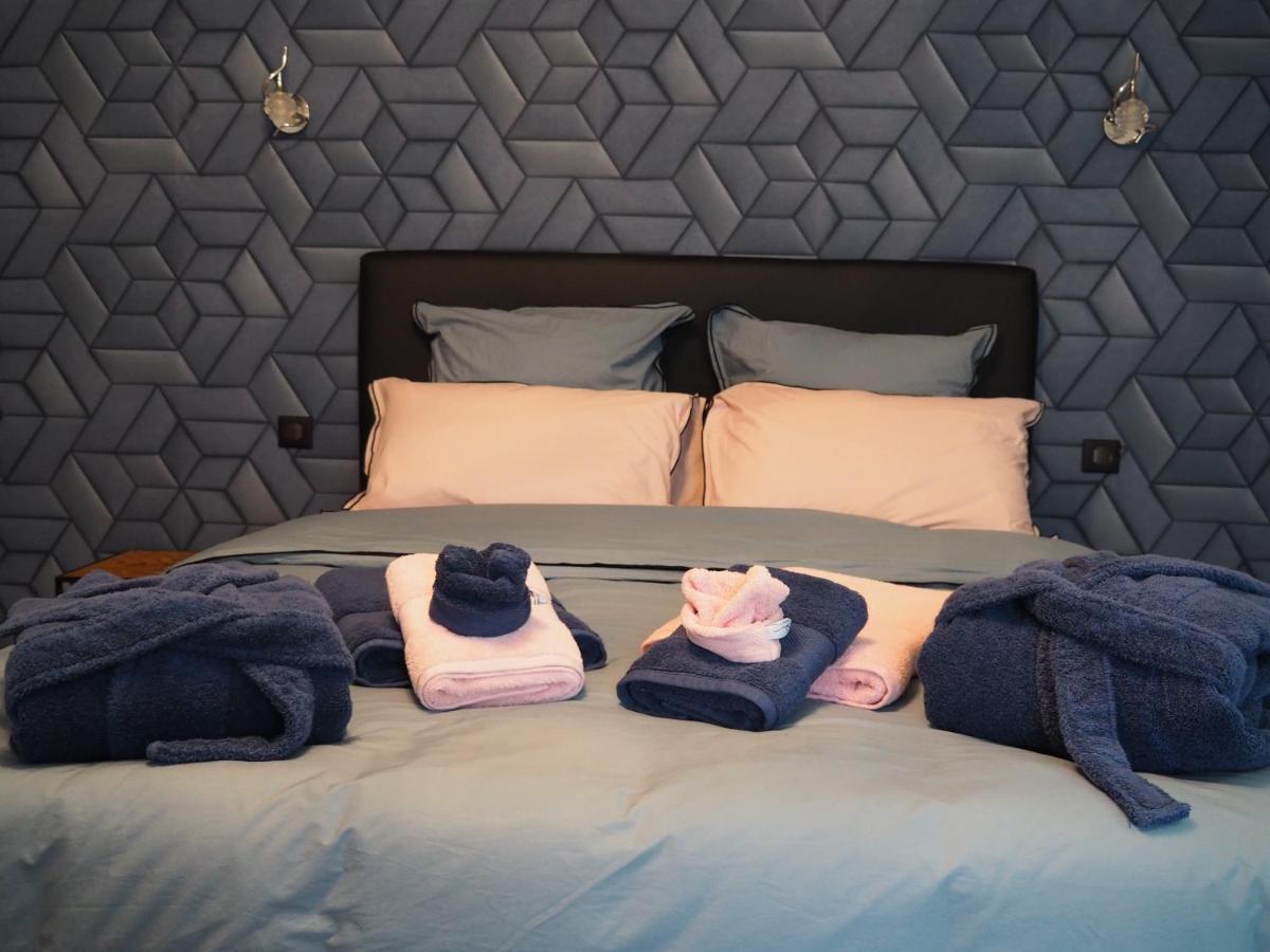 Gite Le Renouveau Avec Jacuzzi Privatif Laveline Exterior foto