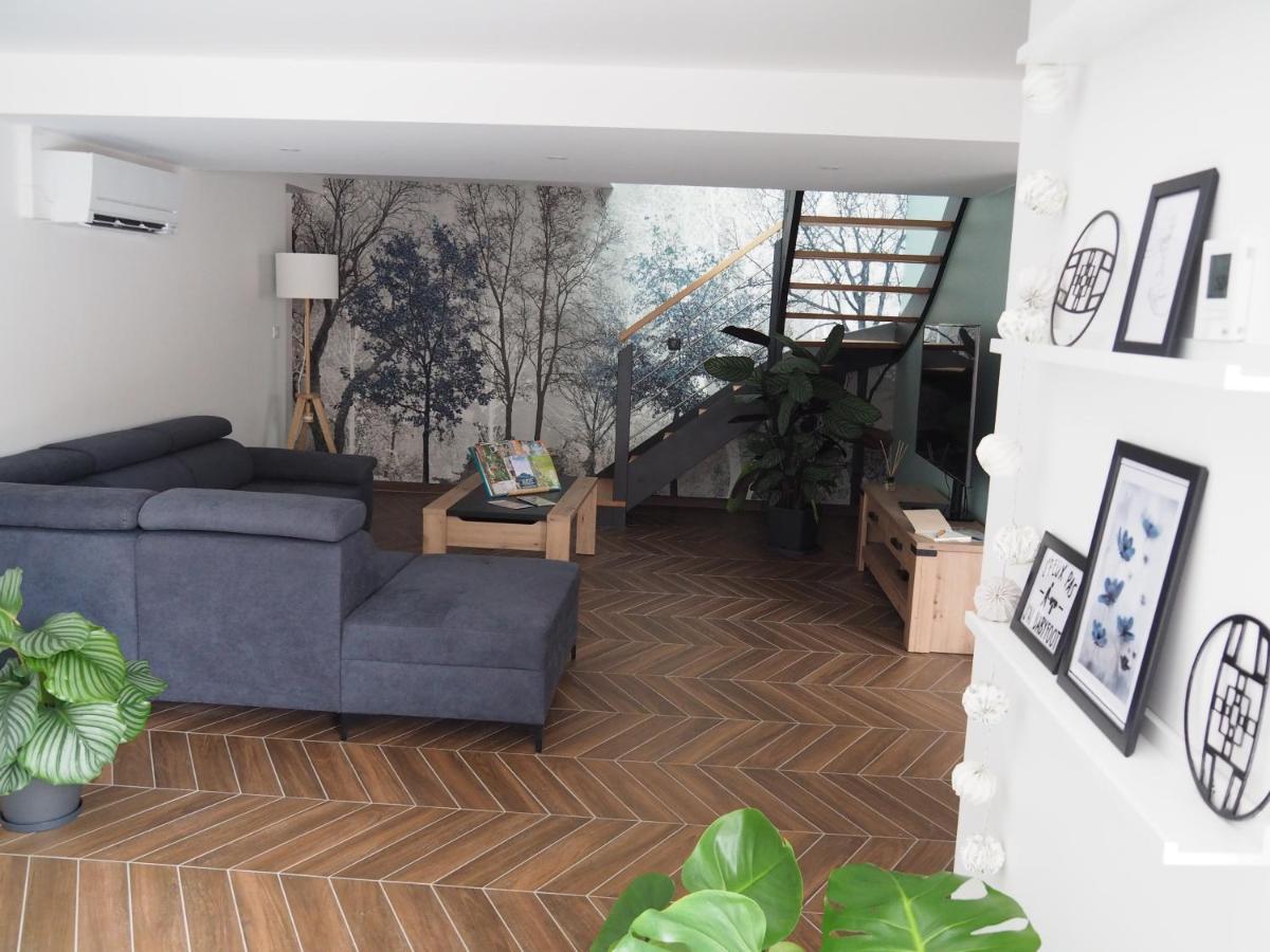 Gite Le Renouveau Avec Jacuzzi Privatif Laveline Exterior foto
